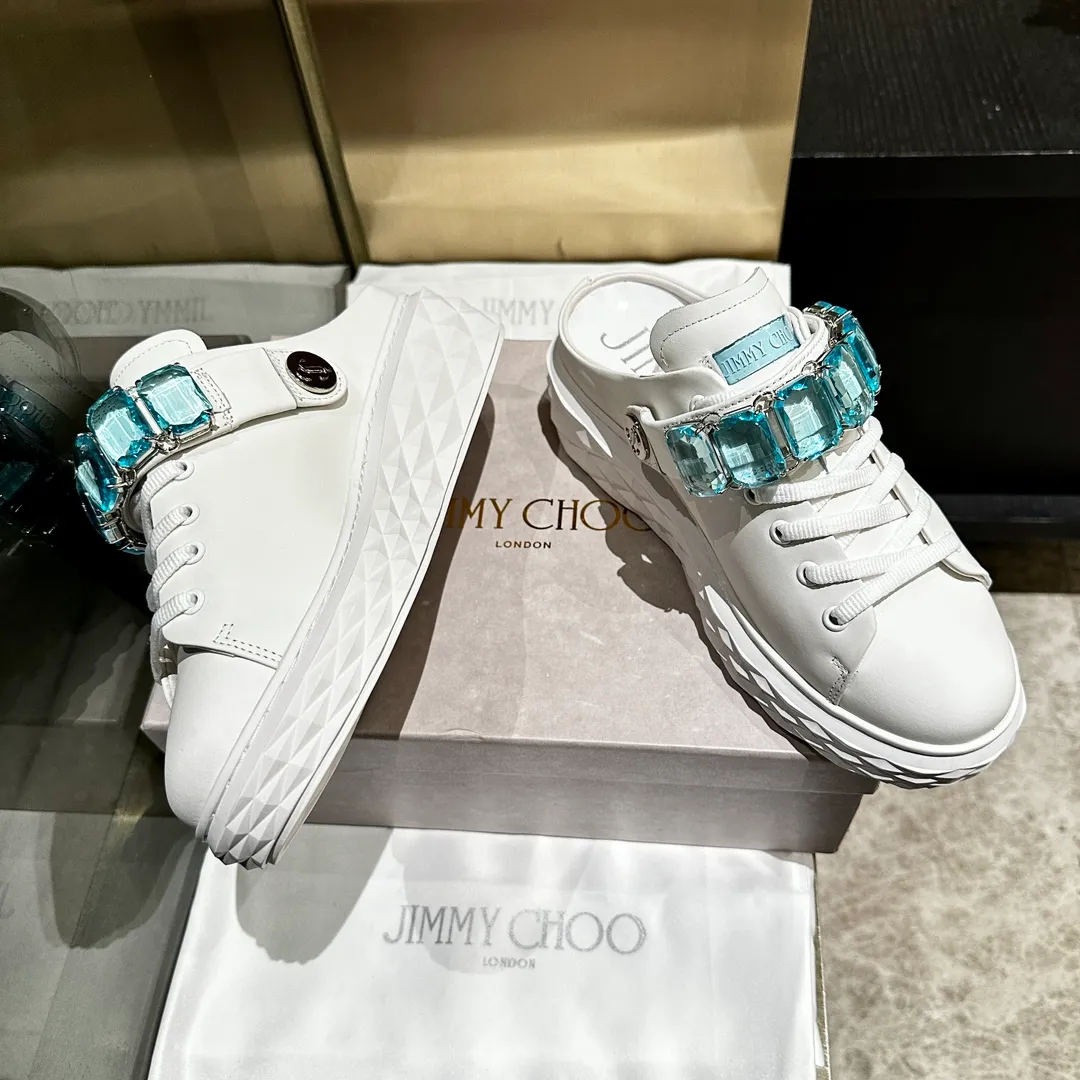 👟👟Ex-factory price 720👟👟 New JIMMY CHOO, exclusive sale, factory price, original large-soled casual white shoes, designed with the latest technology, strong three-dimensional effect👍Multiple technologies are integrated together, subverting fashion, super stylish! The rhinestones look great together. Purely hand-stitched diamonds, one-to-one comparison with the original version. Versatile and trendy, both salty and sweet! 2 ways to wear it! Size: 35-40